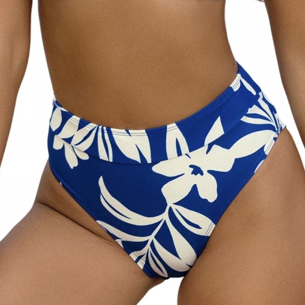 Cupshe Blue and White Floral Bikini Bottoms